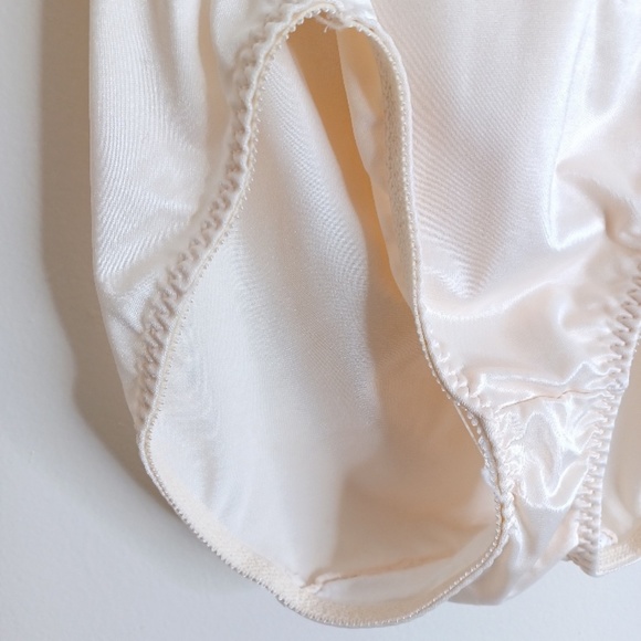 FLEXEES 5044 Signature Waist Band Firm Control High-Cut Brief Girdle Pantie. - Picture 4 of 15